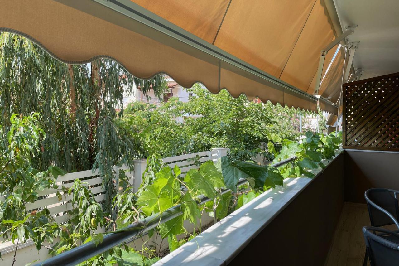 Royals Apartments นิกิติ ภายนอก รูปภาพ
