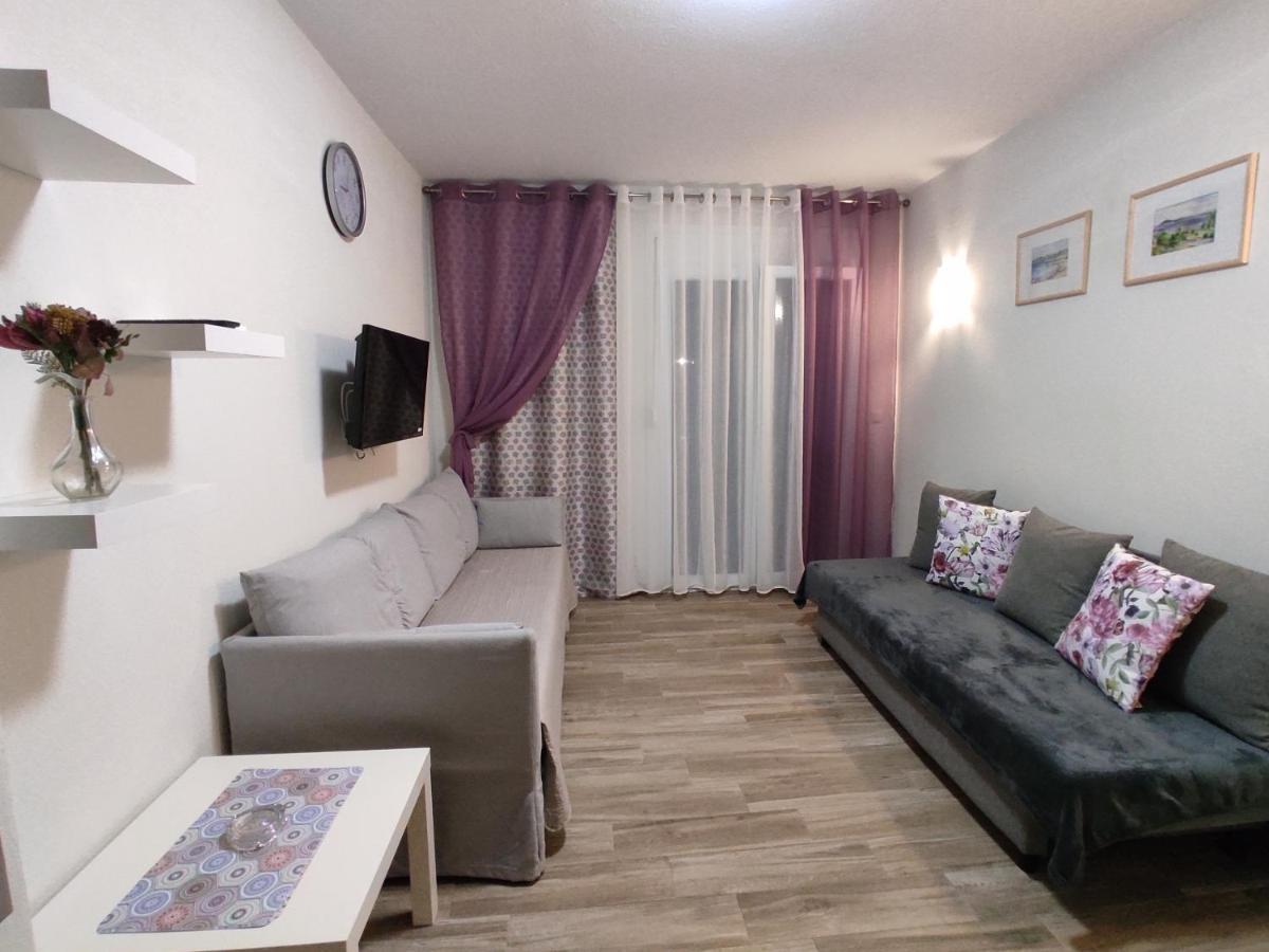 Royals Apartments นิกิติ ภายนอก รูปภาพ